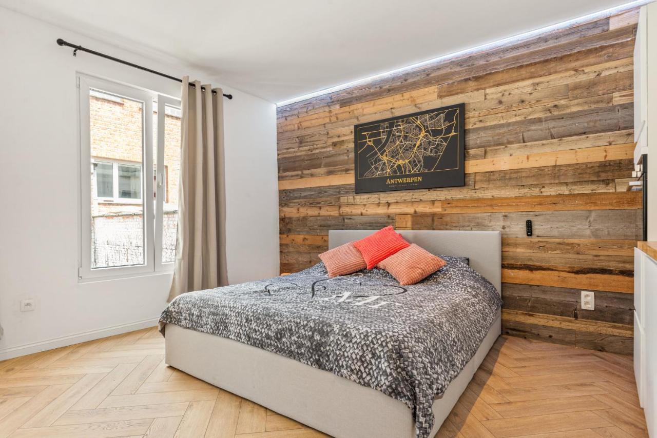 Suite City Center In Quiet Street & Airco Antwerp Exterior photo