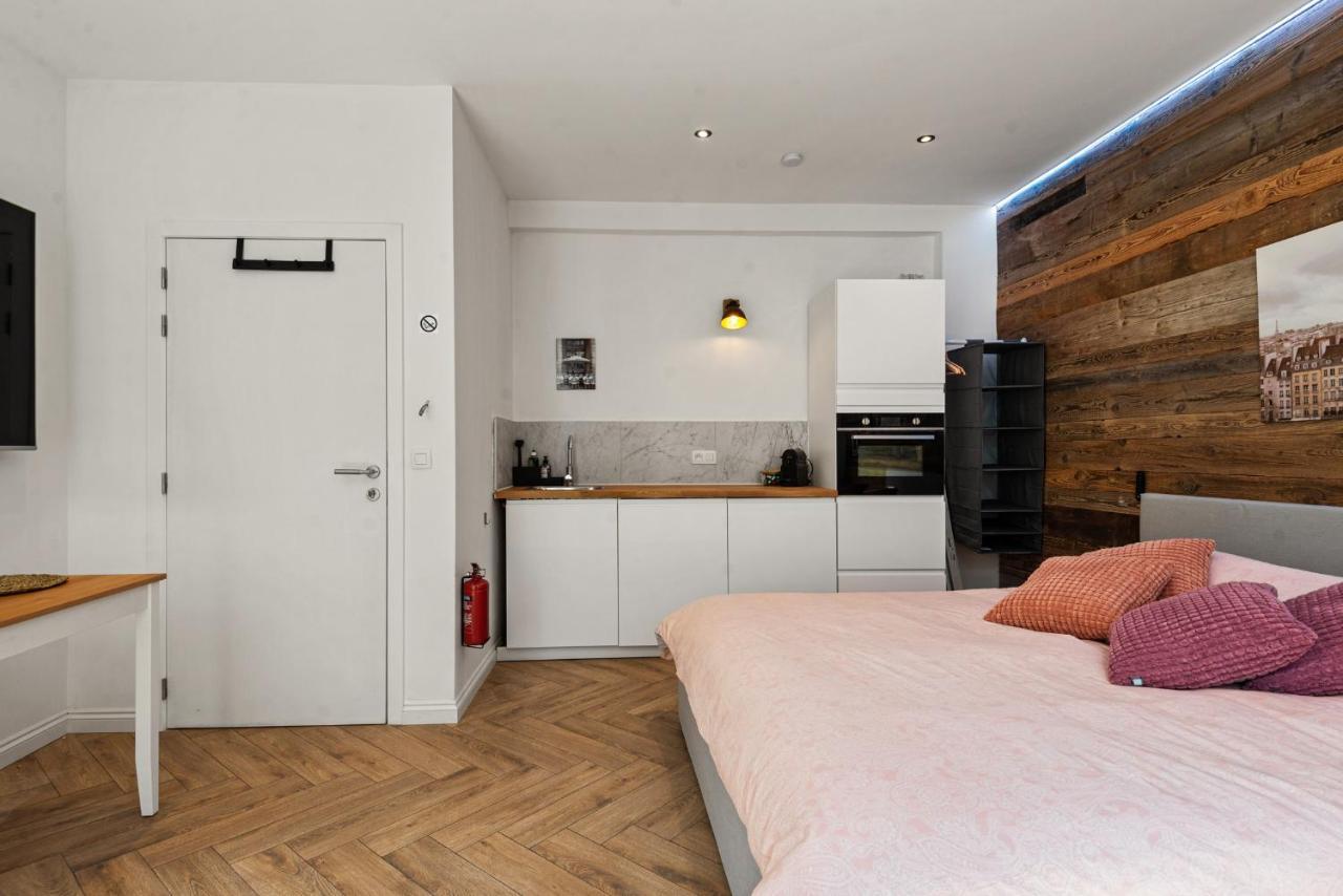 Suite City Center In Quiet Street & Airco Antwerp Exterior photo